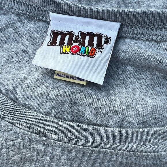 M & M’s World long sleeve gray T-shirt, women's size M - Picture 5 of 6